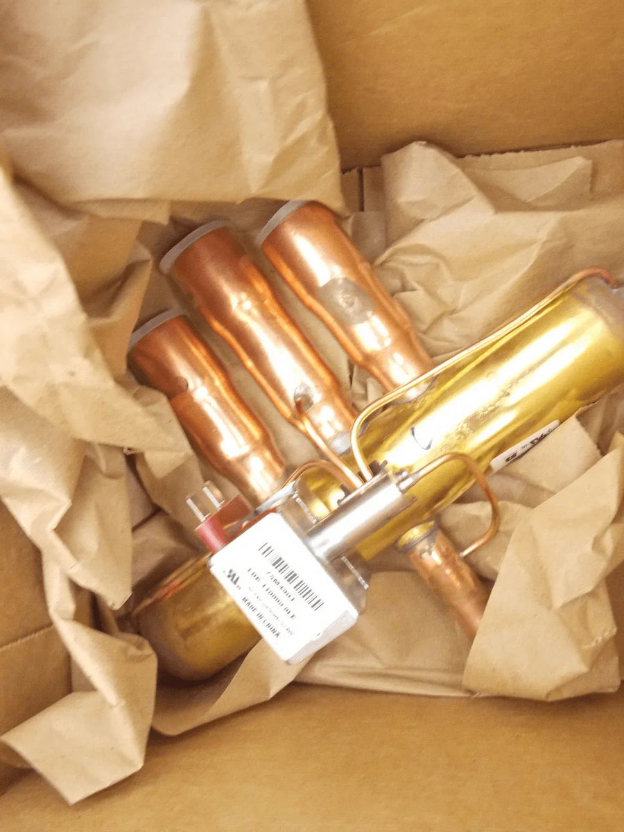 Lennox 78L03 Reversing Valve (1/2 x 7/8) , R47805-001